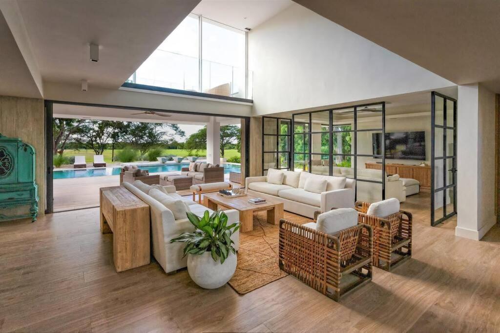 Villa Polos, Prestigious Haven In Casa De Campo Ла-Романа Экстерьер фото